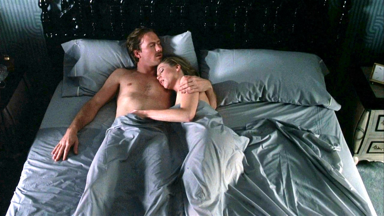 6 incredible movies that are sexier than 50 Shades Of Grey''_Body Heat