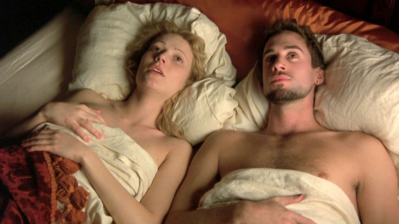 6 incredible movies that are sexier than 50 Shades Of Grey''_shakespeare in love