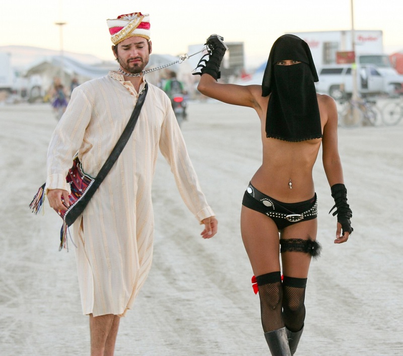 The Hottest Burning Man Babes_1