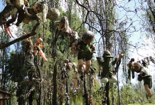 scariest places on earth_mexico doll island