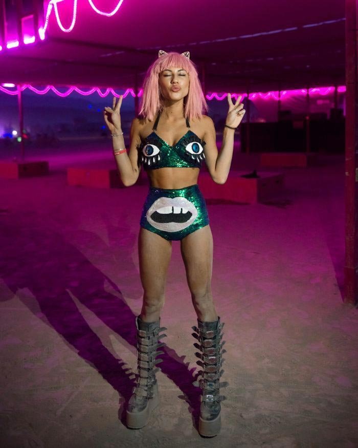 Sexiest Girls Of Burning Man 2018 Top Banger Top Banger